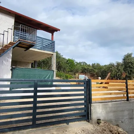Holiday home Vikendica U Istri U Peruskom 200 M Od Mora