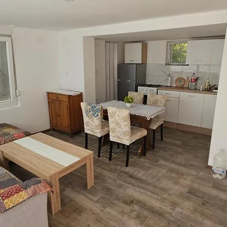 Vikendica U Istri U Peruskom 200 M Od Mora Ferienhaus Peruški