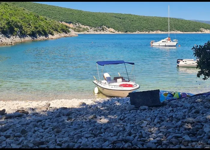 Vikendica U Istri U Peruskom 200 M Od Mora Peruški