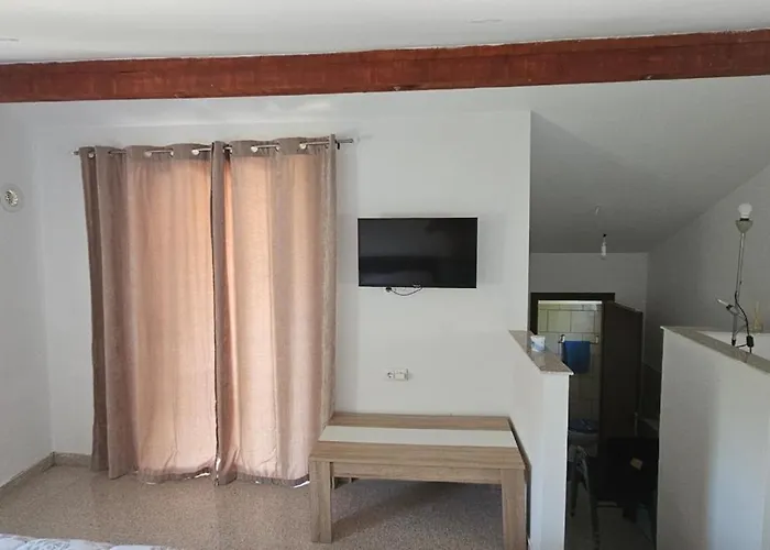 Vakantiehuis Vikendica U Istri U Peruskom 200 M Od Mora