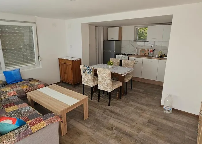 Vikendica U Istri U Peruskom 200 M Od Mora Vakantiehuis Peruški